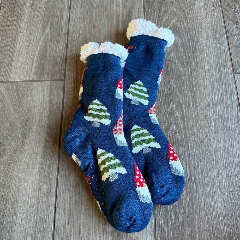 Fuzzy Fleece Christmas Tree Gnome Socks OS